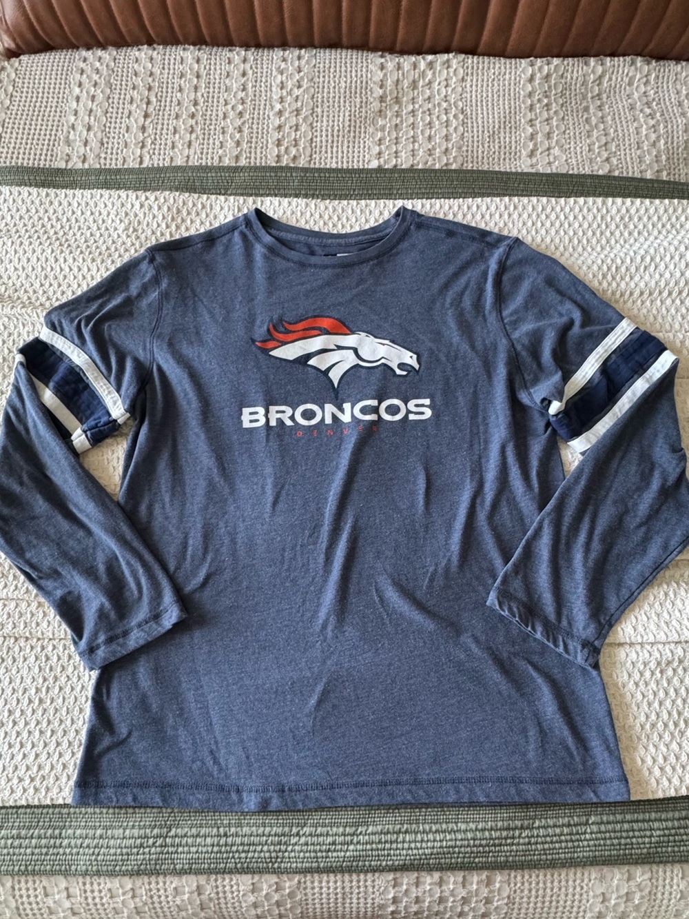 Broncos Team Apparel Heather Navy NFL Logo Tee